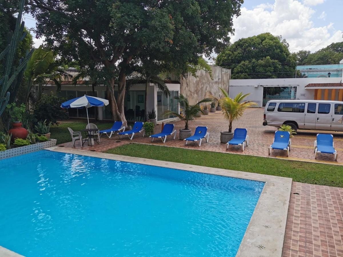 Hotel Las Dalias Inn Mérida Extérieur photo