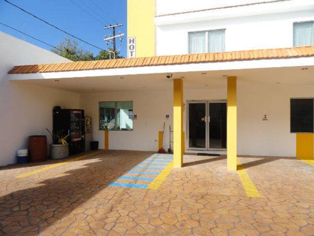 Hotel Las Dalias Inn Mérida Extérieur photo