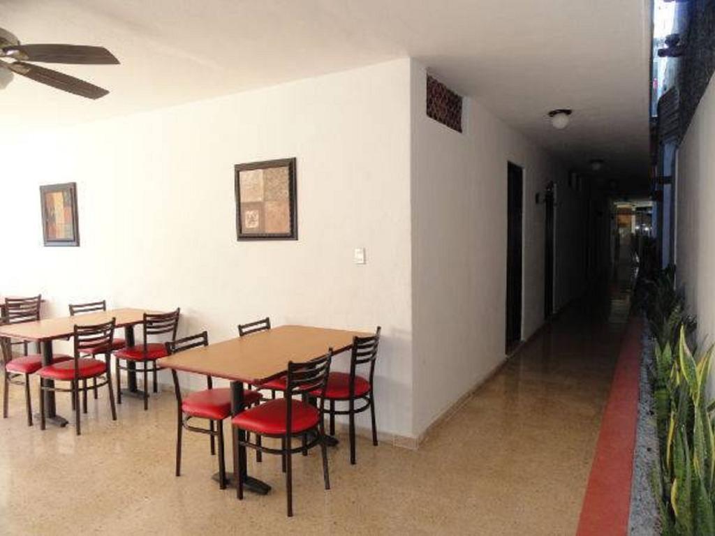 Hotel Las Dalias Inn Mérida Extérieur photo